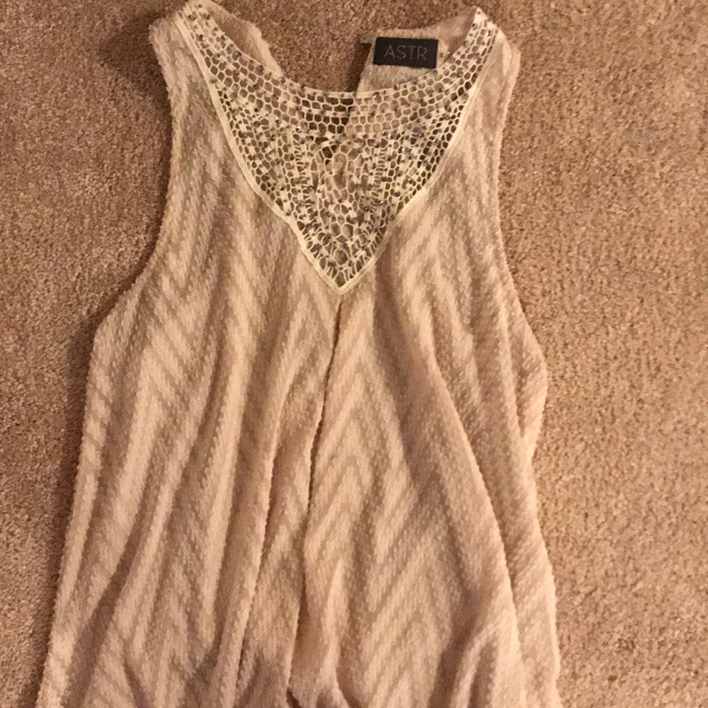 ASTR cute detail top